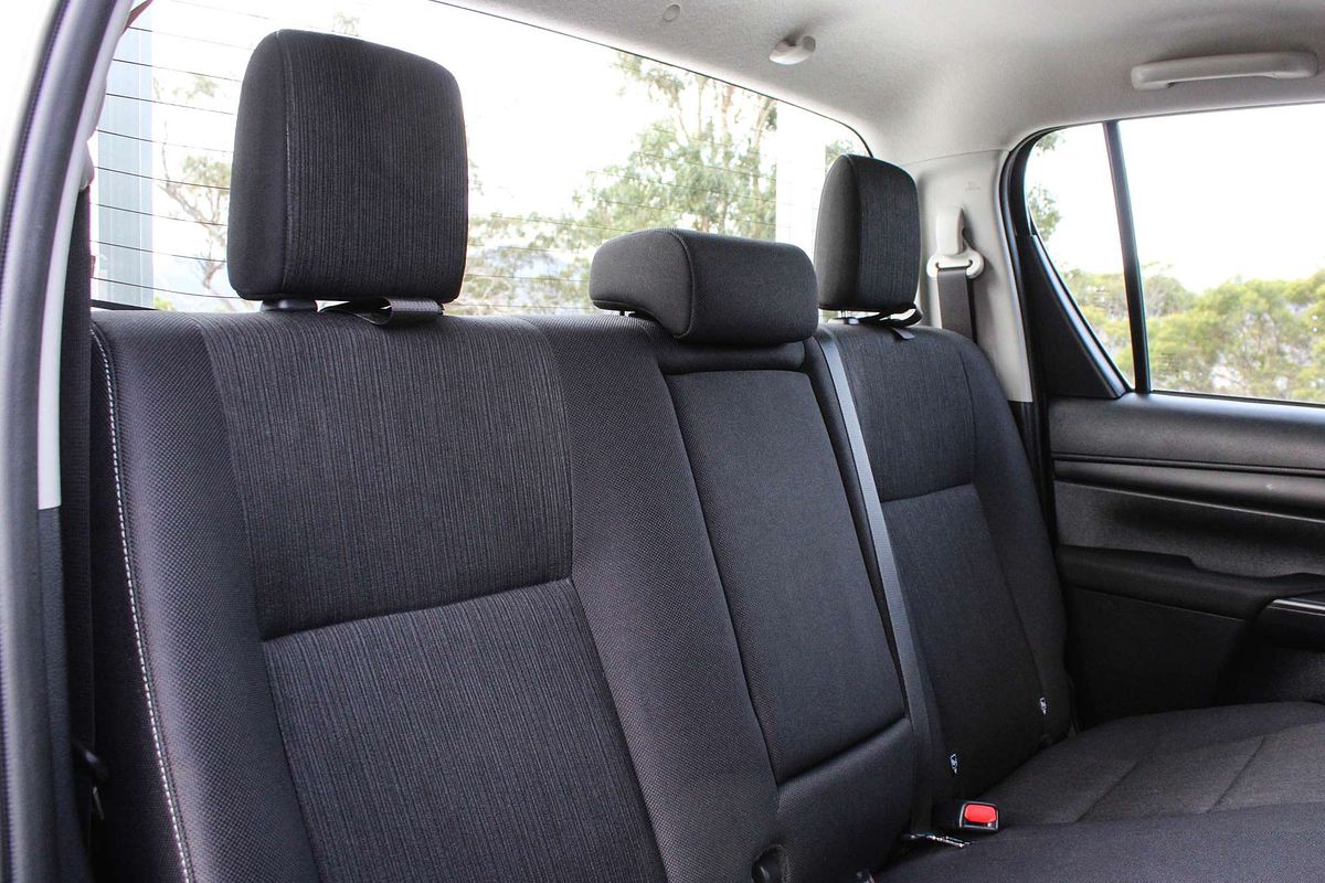 2024 Toyota Hilux SR 48V GUN126R 4X4
