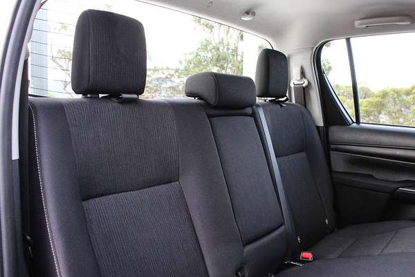 2024 Toyota Hilux SR 48V GUN126R 4X4