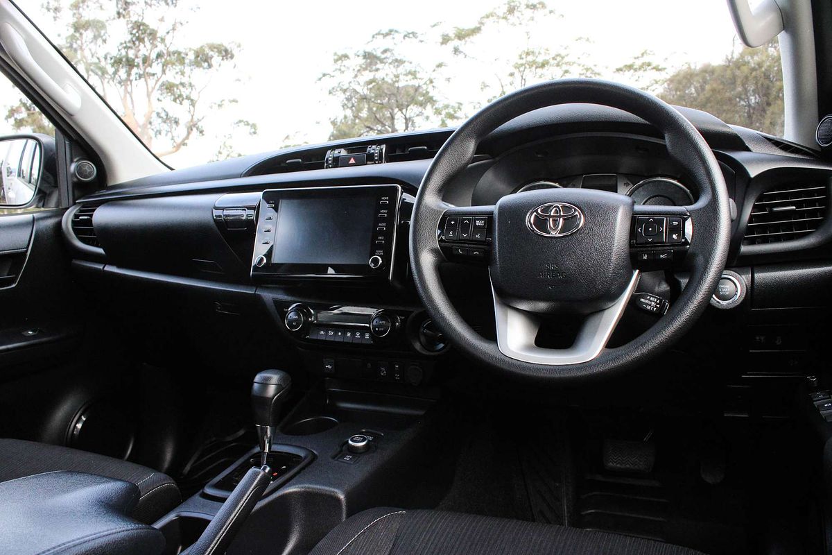 2024 Toyota Hilux SR 48V GUN126R 4X4