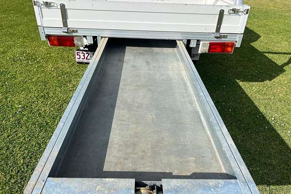 2018 Toyota Hilux Workmate TGN121R Rear Wheel Drive