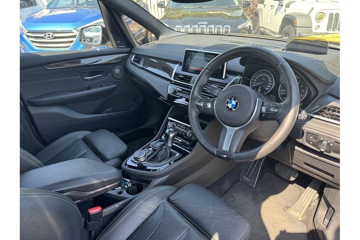 2016 BMW 220i Active Tourer M Sport F45 MY17