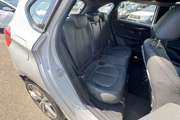 2016 BMW 220i Active Tourer M Sport F45 MY17