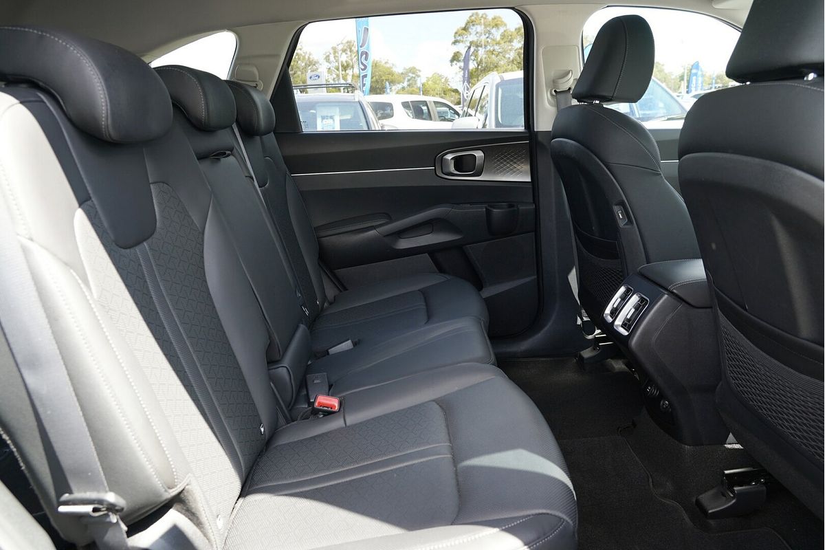 2023 Kia Sorento Sport+ MQ4