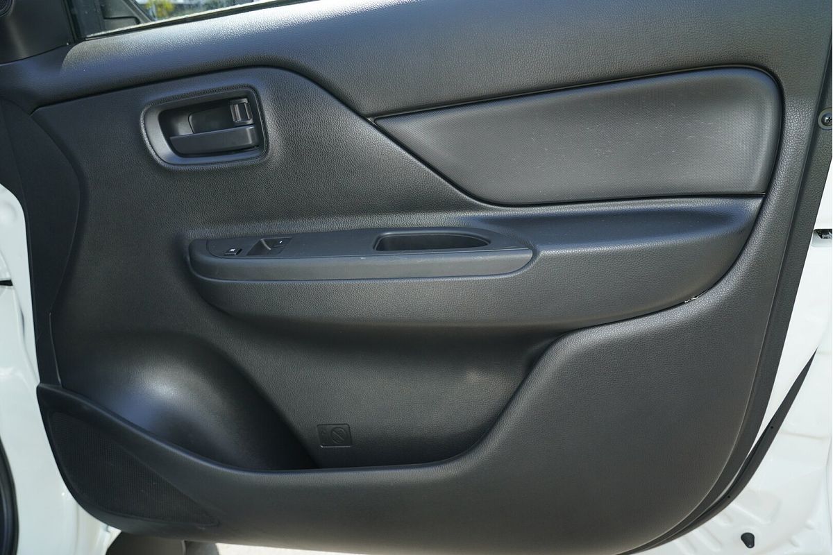 2022 Mitsubishi Triton GLX MR Rear Wheel Drive