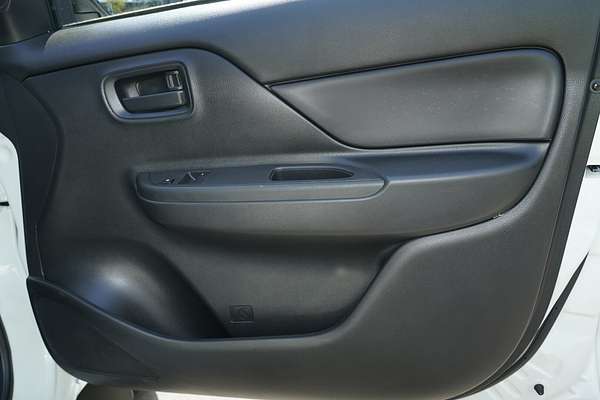 2022 Mitsubishi Triton GLX MR Rear Wheel Drive