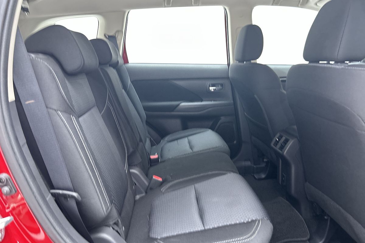 2021 Mitsubishi Outlander ES ZL