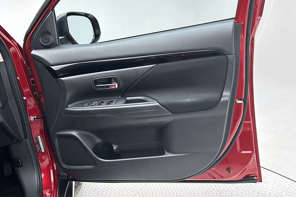 2021 Mitsubishi Outlander ES ZL
