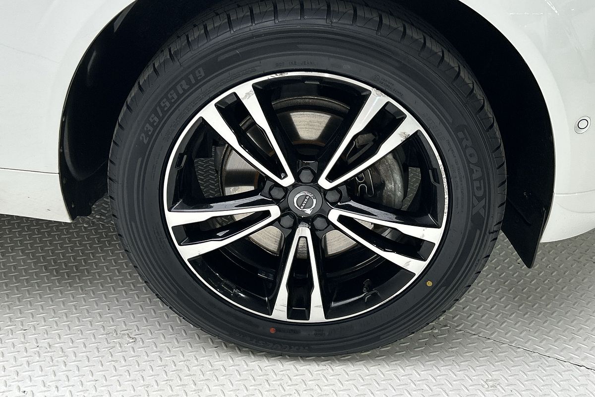 2019 Volvo XC60 D4 Momentum