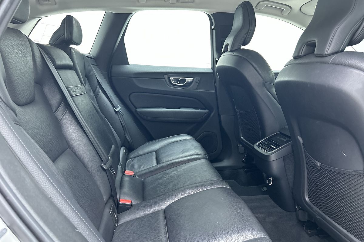 2019 Volvo XC60 D4 Momentum