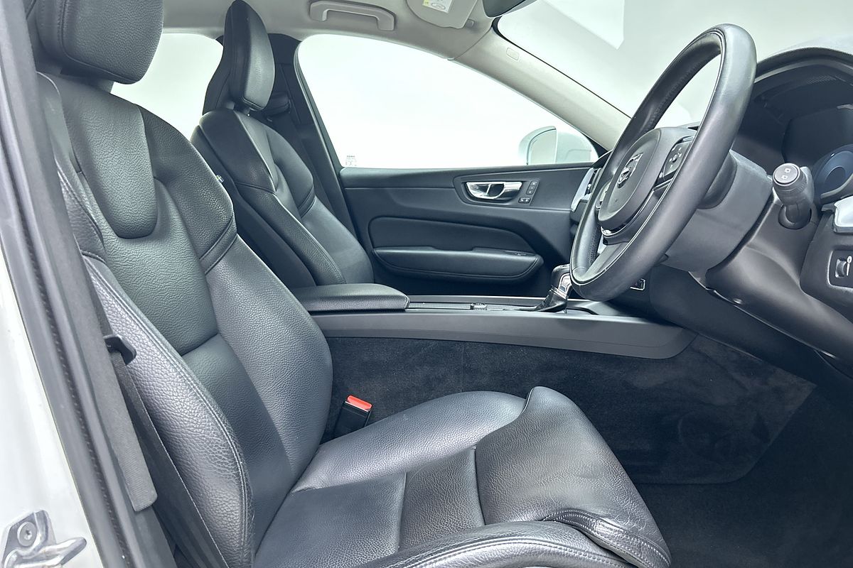2019 Volvo XC60 D4 Momentum