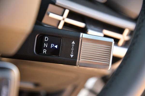 2025 Hyundai Santa Fe Hybrid Elite MX5.V1