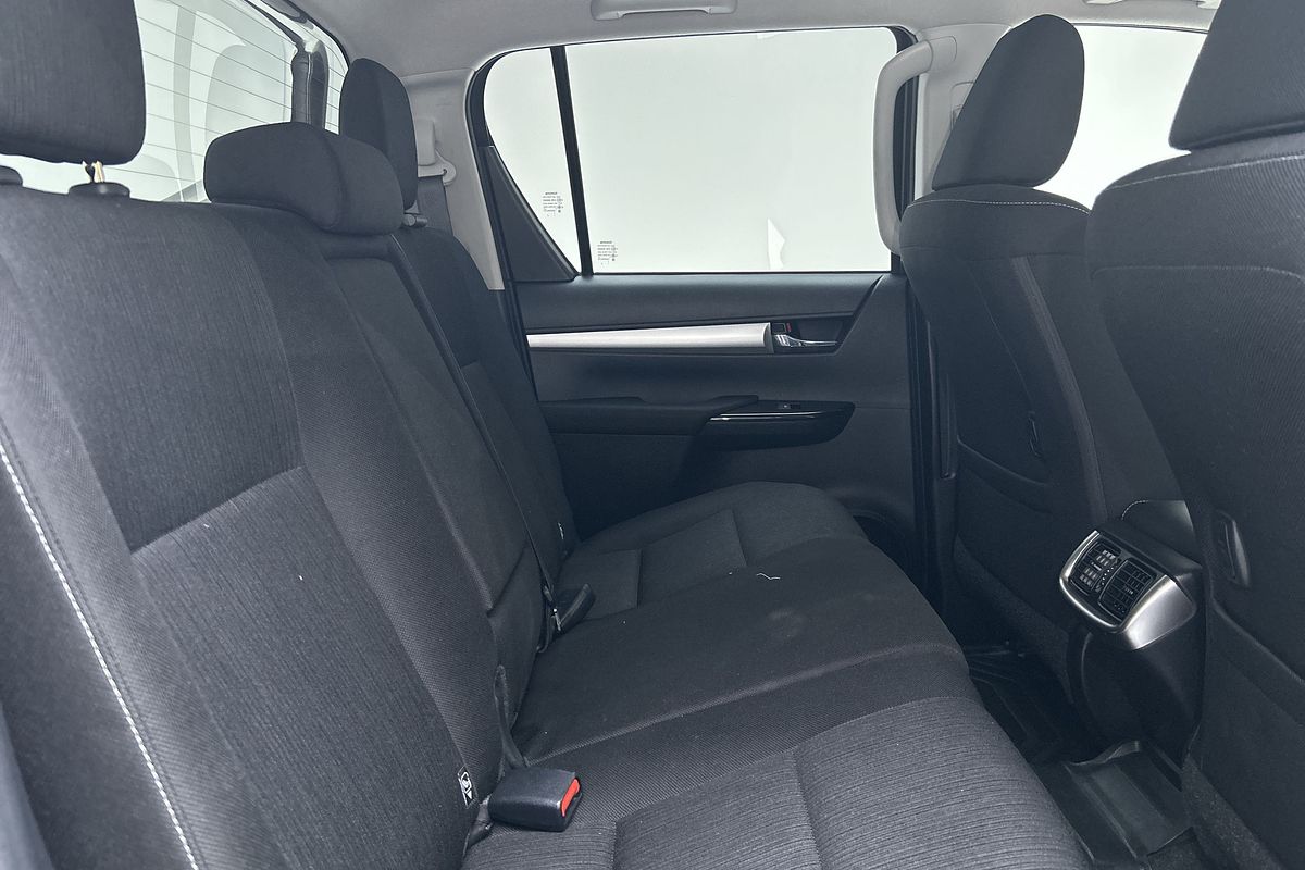 2021 Toyota Hilux SR5 GUN126R 4X4
