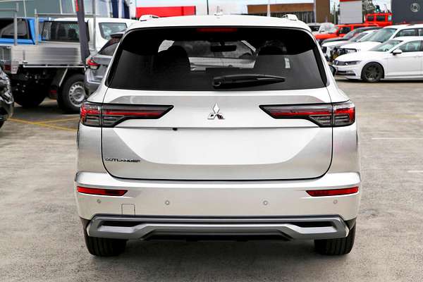 2025 Mitsubishi Outlander LS ZM