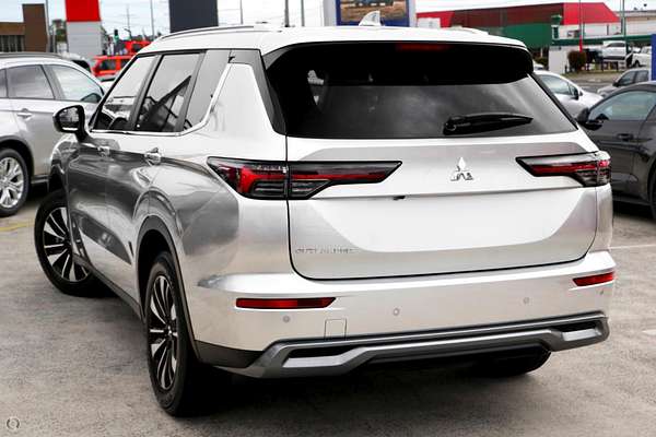2025 Mitsubishi Outlander LS ZM