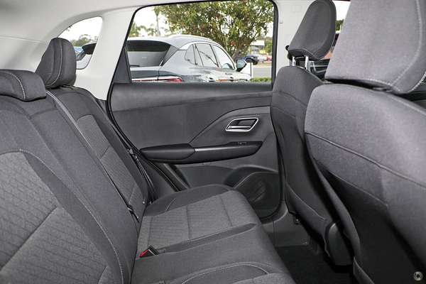 2025 MG ZS
