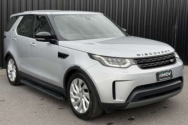 2019 Land Rover Discovery SD6 SE Series 5
