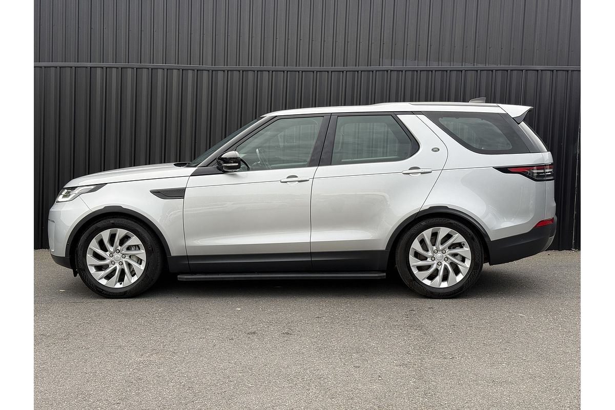 2019 Land Rover Discovery SD6 SE Series 5