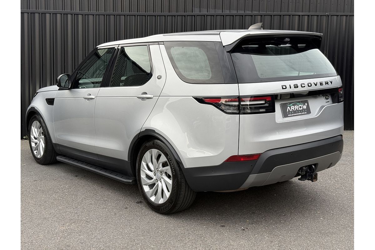 2019 Land Rover Discovery SD6 SE Series 5