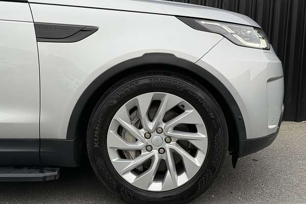 2019 Land Rover Discovery SD6 SE Series 5