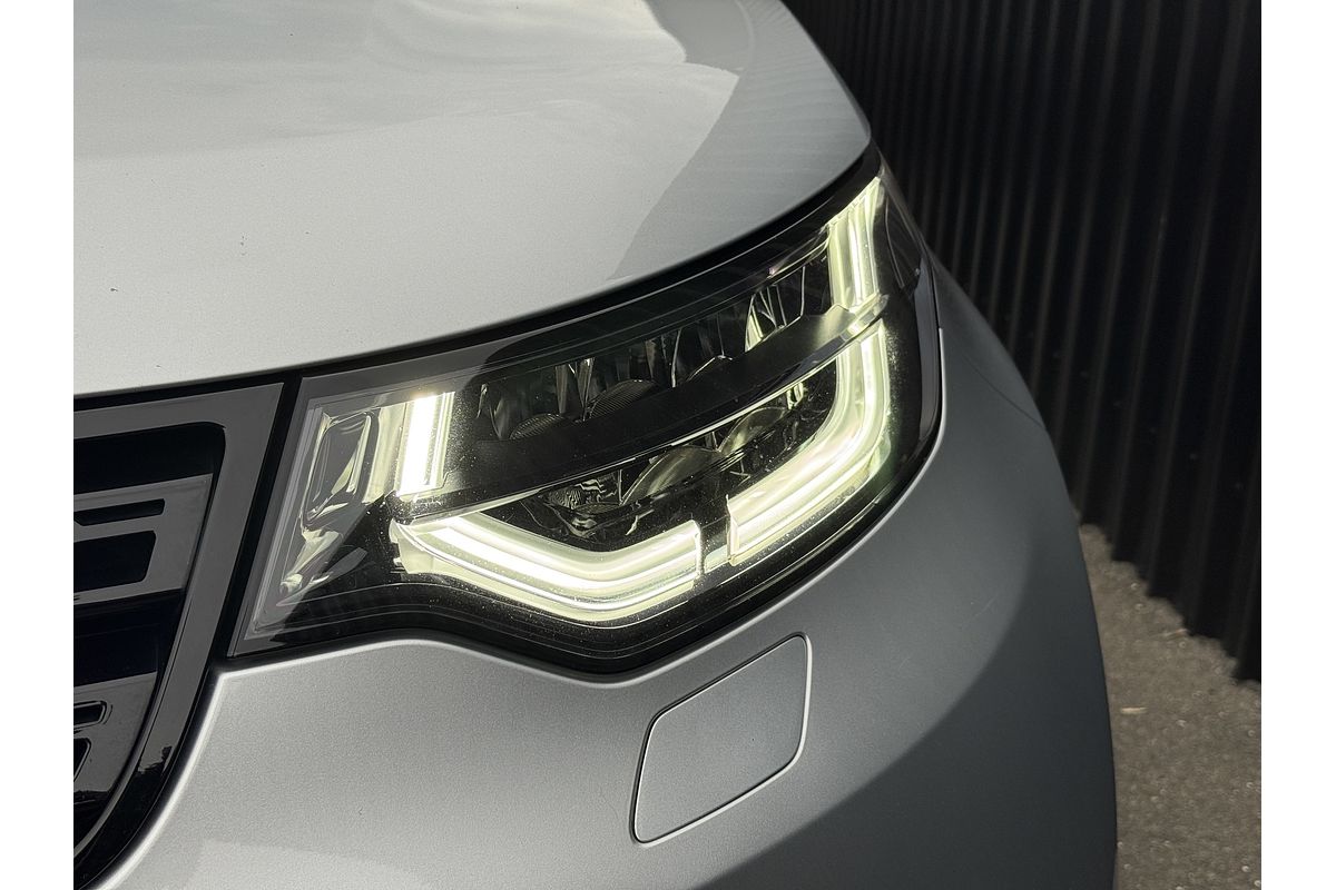 2019 Land Rover Discovery SD6 SE Series 5