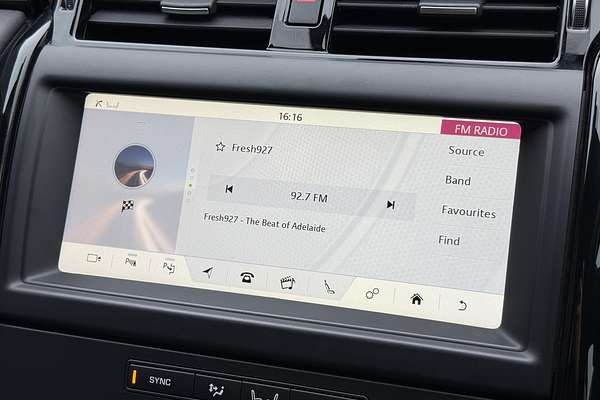 2019 Land Rover Discovery SD6 SE Series 5