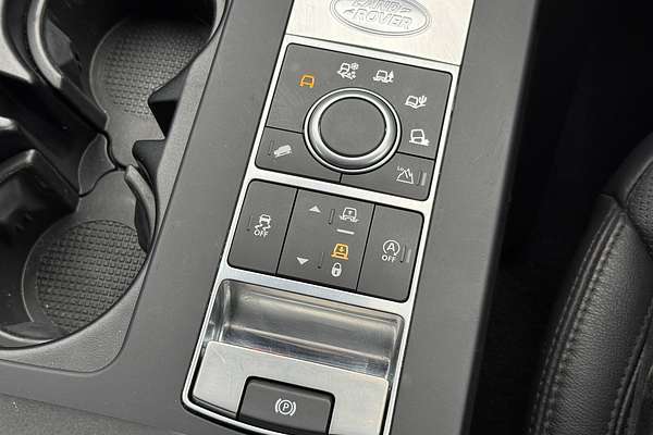 2019 Land Rover Discovery SD6 SE Series 5