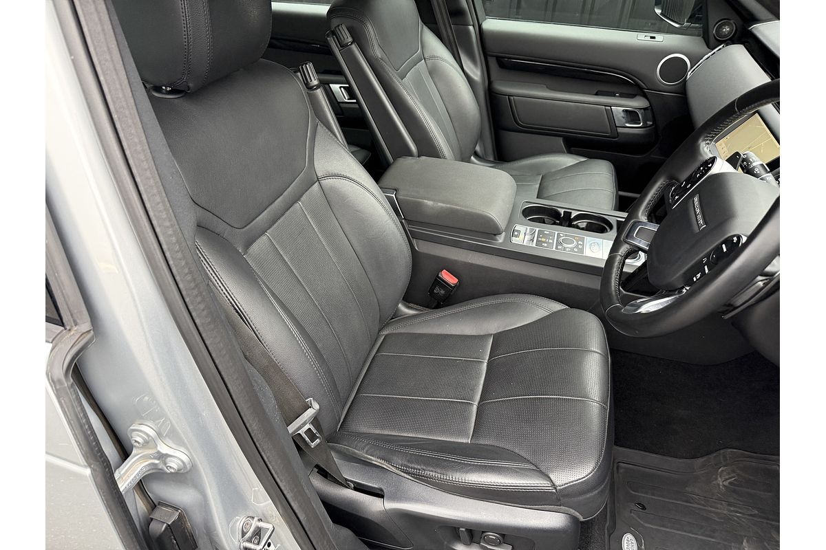 2019 Land Rover Discovery SD6 SE Series 5