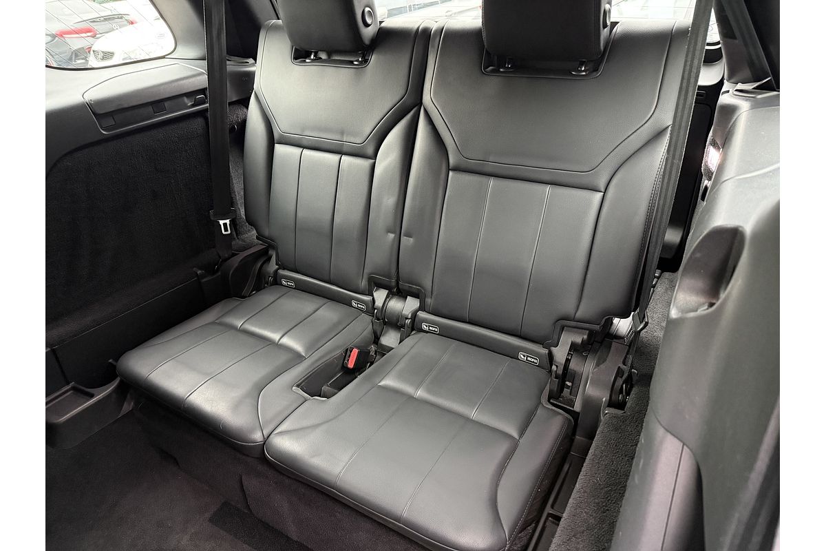 2019 Land Rover Discovery SD6 SE Series 5