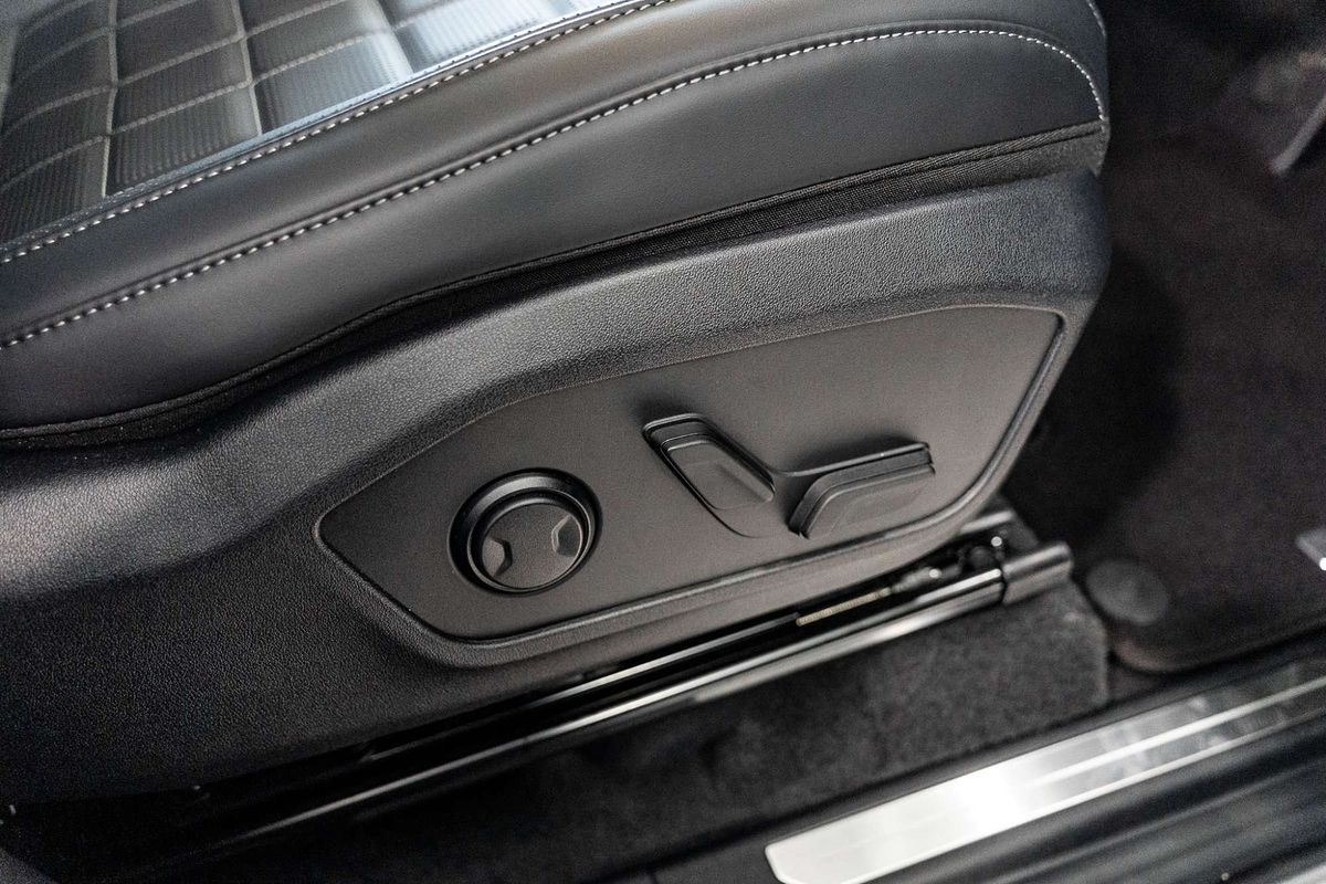 2025 Kia Tasman X-Line TK 4X4