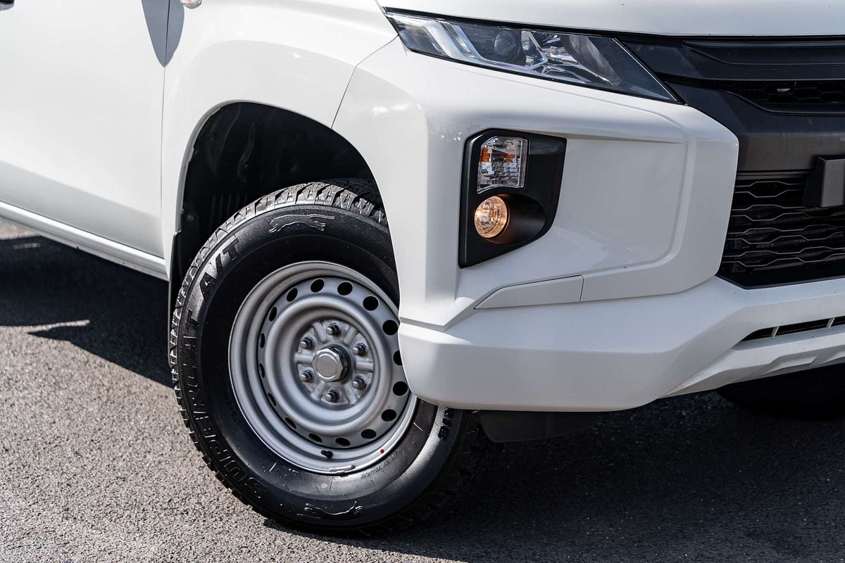 2019 Mitsubishi Triton GLX MR 4X4