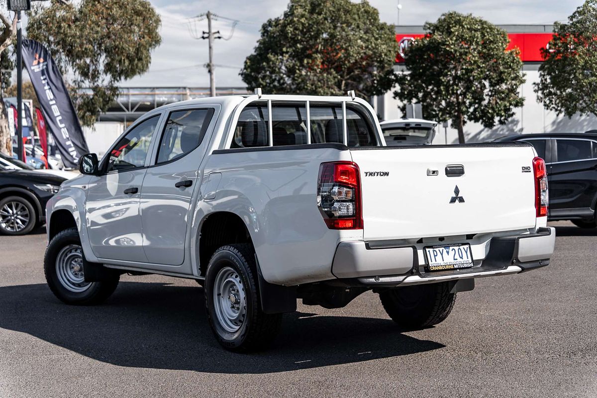 2019 Mitsubishi Triton GLX MR 4X4