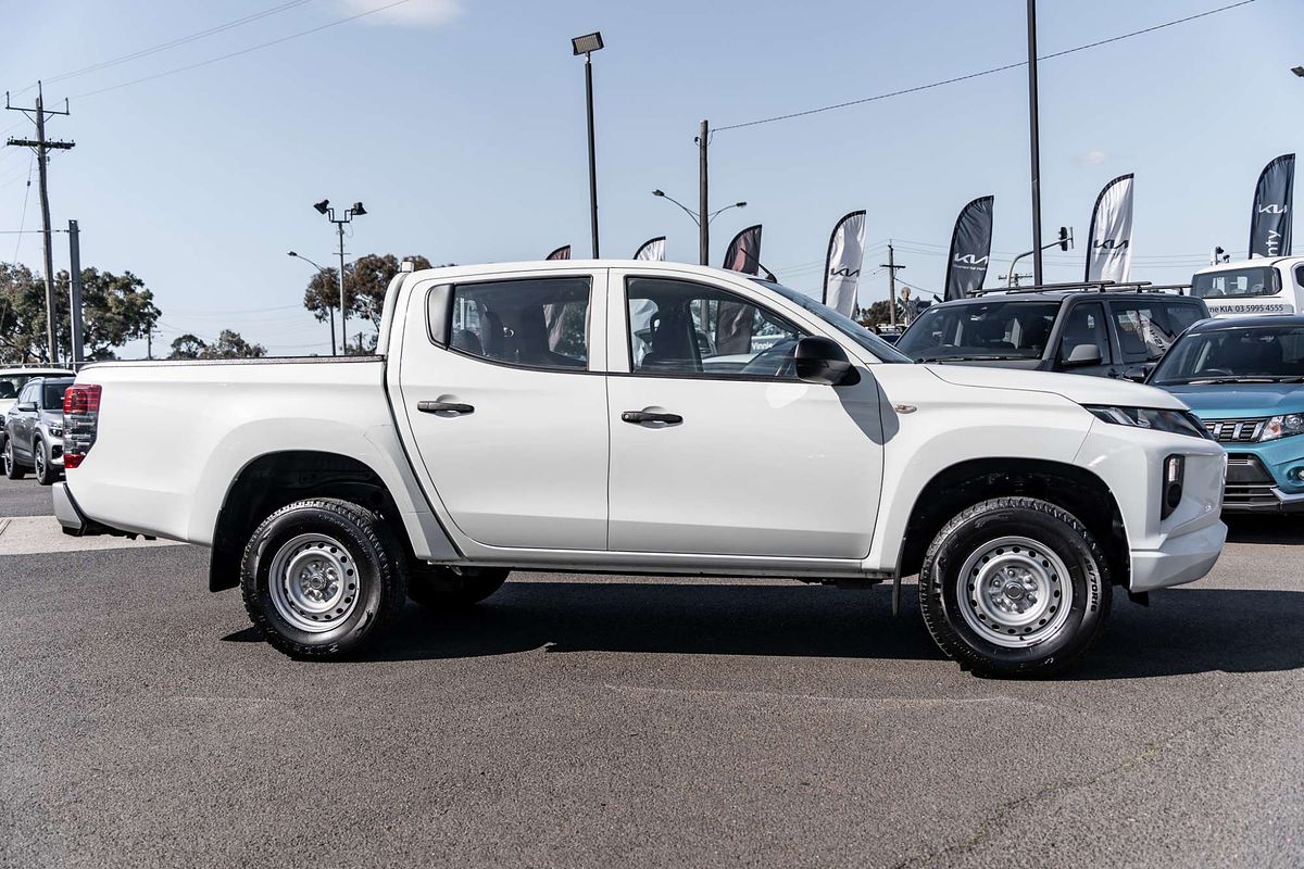 2019 Mitsubishi Triton GLX MR 4X4