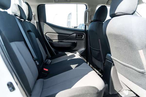 2019 Mitsubishi Triton GLX MR 4X4