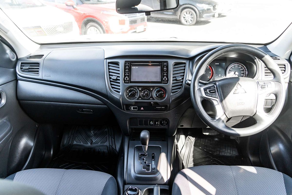 2019 Mitsubishi Triton GLX MR 4X4