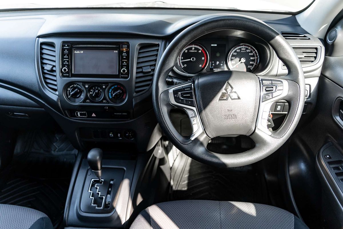 2019 Mitsubishi Triton GLX MR 4X4