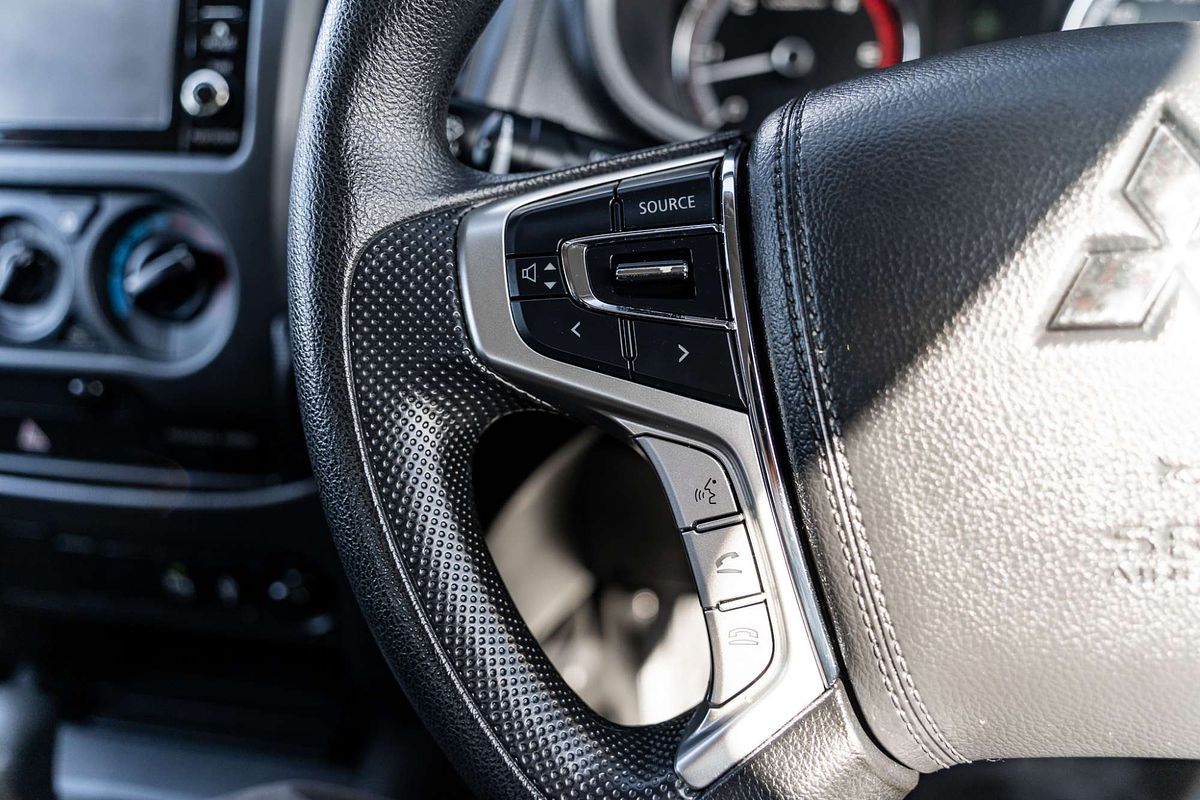 2019 Mitsubishi Triton GLX MR 4X4