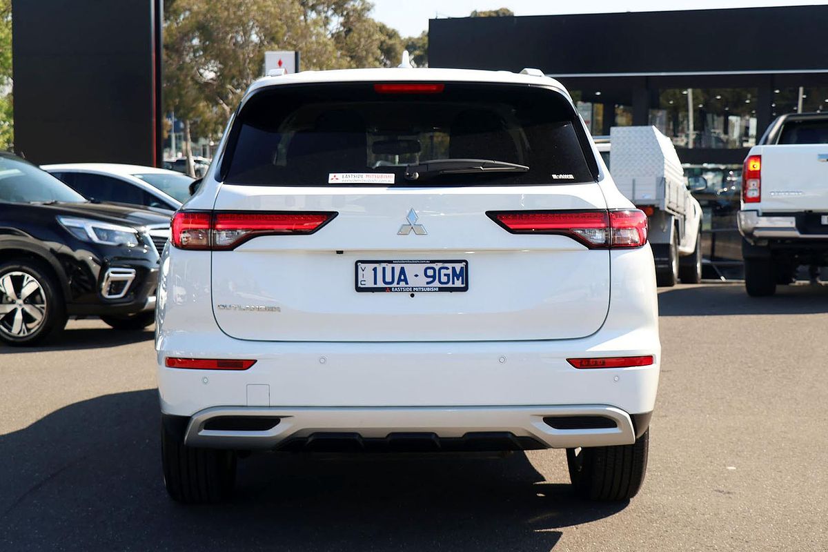 2024 Mitsubishi Outlander LS ZM