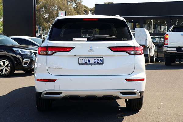 2024 Mitsubishi Outlander LS ZM