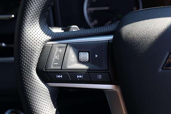 2024 Mitsubishi Outlander LS ZM