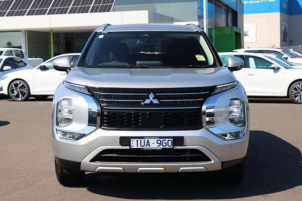 2024 Mitsubishi Outlander LS ZM