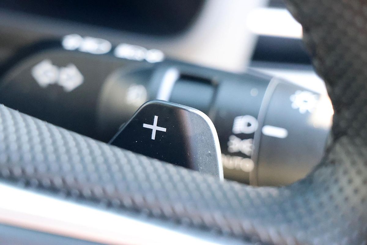 2024 Mitsubishi Outlander LS ZM