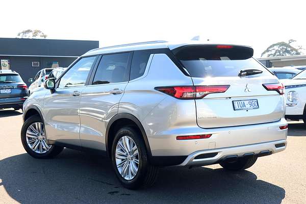 2024 Mitsubishi Outlander LS ZM