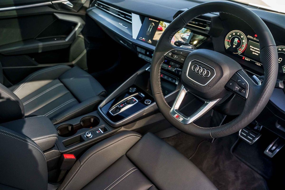 2025 Audi A3 35 TFSI S line GY