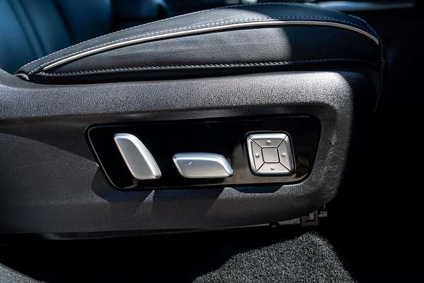 2023 GWM Tank 300 Ultra Hybrid P01