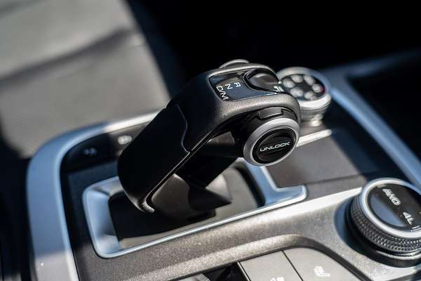 2023 GWM Tank 300 Ultra Hybrid P01