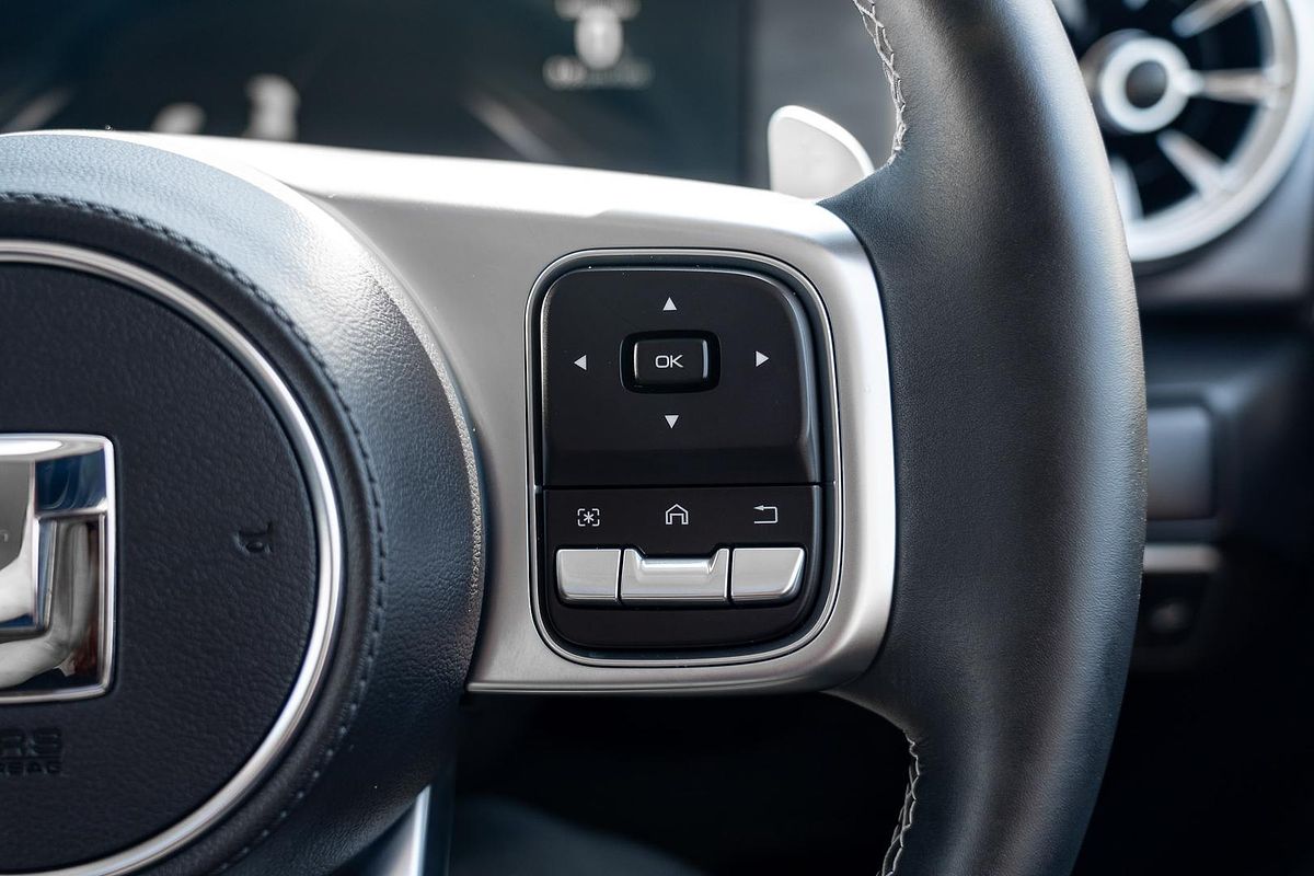 2023 GWM Tank 300 Ultra Hybrid P01