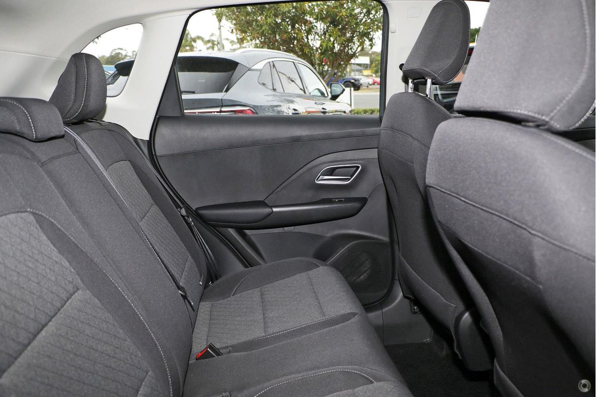 2025 MG ZS