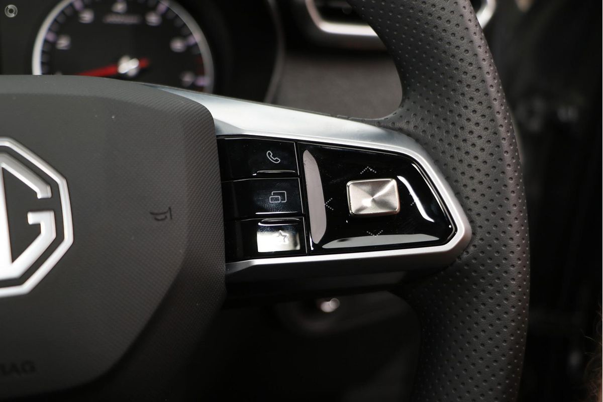 2025 MG ZS