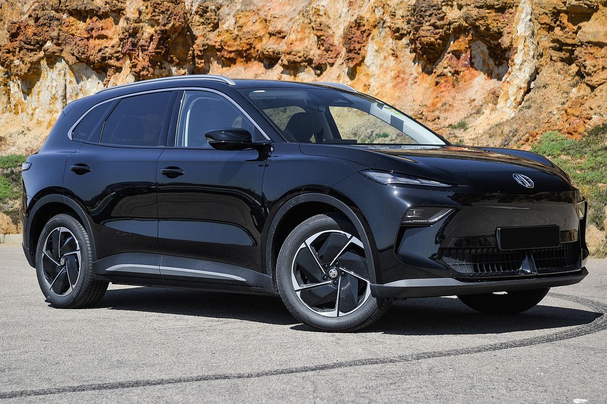 2025 MG MGS5 EV Essence 62 ZS3EM