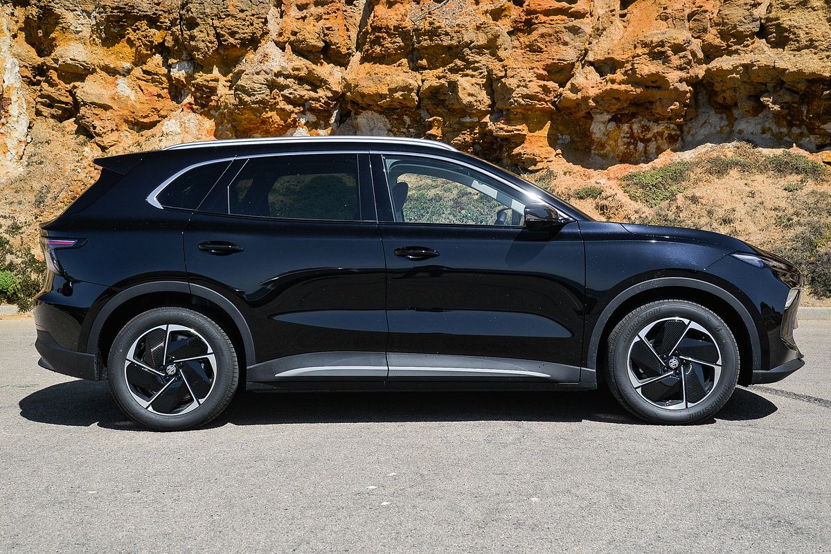 2025 MG MGS5 EV Essence 62 ZS3EM